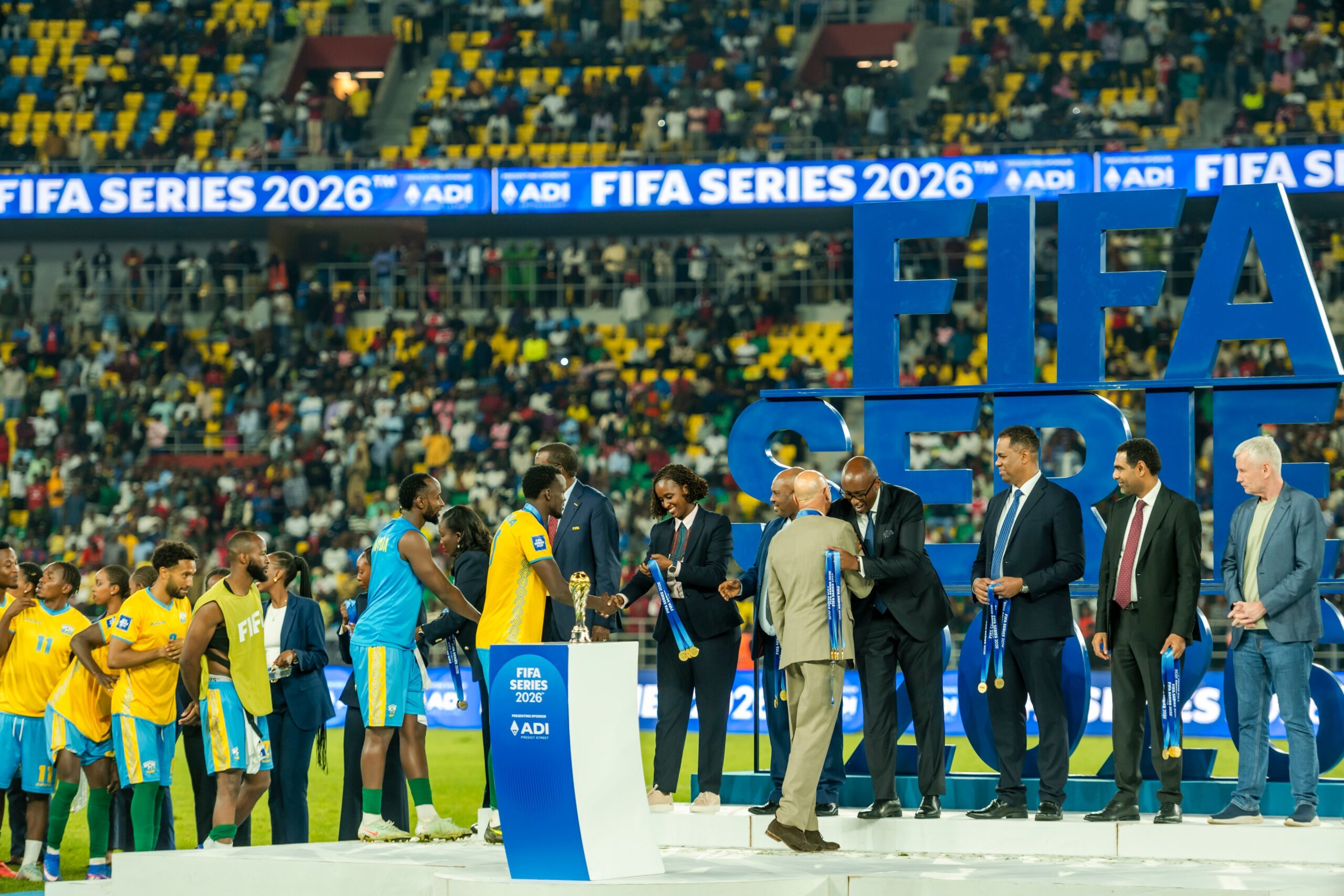 Abakinnyi b'amavubi bahawe n'imidari y'ishimwe