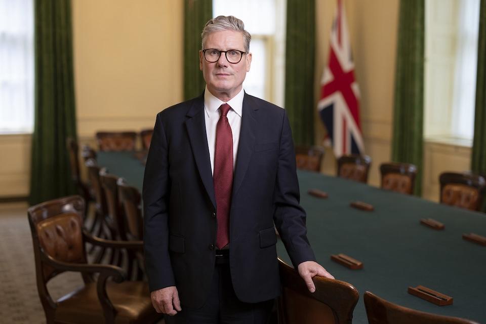  Ikibazo cyo kutongera  ishoramari  ry'ingabo   ngo kigomba gukemurwa na Minisitiri w'intebe Keir Starmer .