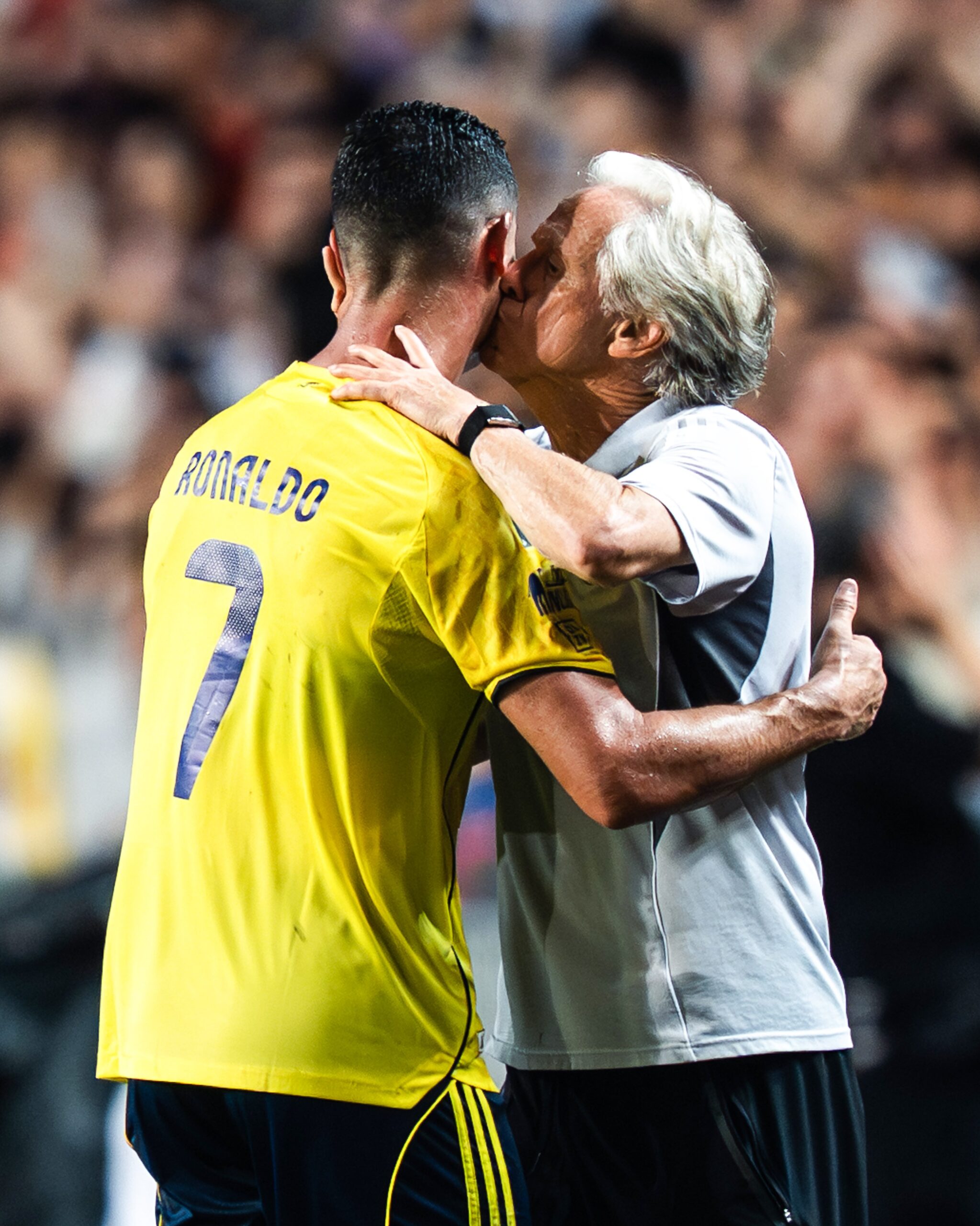 Jorge Jesus yabanye na Cristiano Ronaldo muri Al-Nassr yo muri Saudi Arabia banatwarana igikombe cya shampiyona muri 205-2026